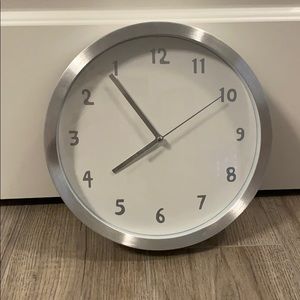 Minimal backwards Clock